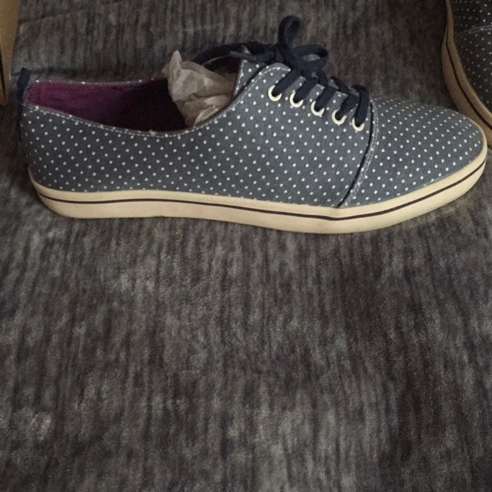 American eagle outfitters sz 10 polka dot shoes